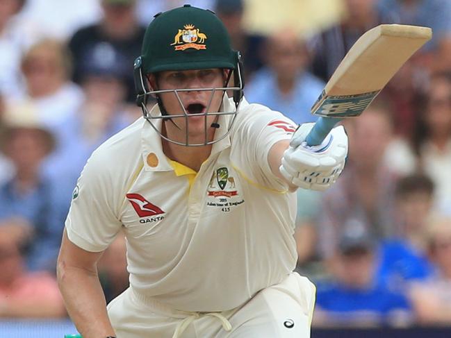 Australia's Steve Smith gestures to his batting partner on the fourth day of the first Ashes cricket Test match between England and Australia at Edgbaston in Birmingham, central England on August 4, 2019. (Photo by Lindsey Parnaby / AFP) / RESTRICTED TO EDITORIAL USE. NO ASSOCIATION WITH DIRECT COMPETITOR OF SPONSOR, PARTNER, OR SUPPLIER OF THE ECB