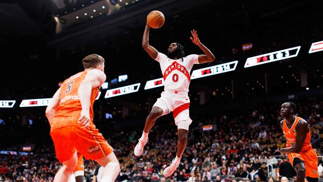 Javon Freeman-Liberty drives to the basket against the Taipans. Picture: Getty