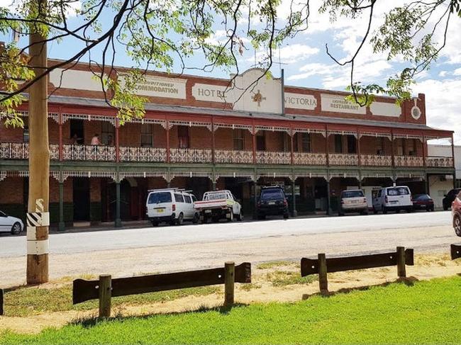 The Victorian Hotel in Ouyen Victoria is up for sale.