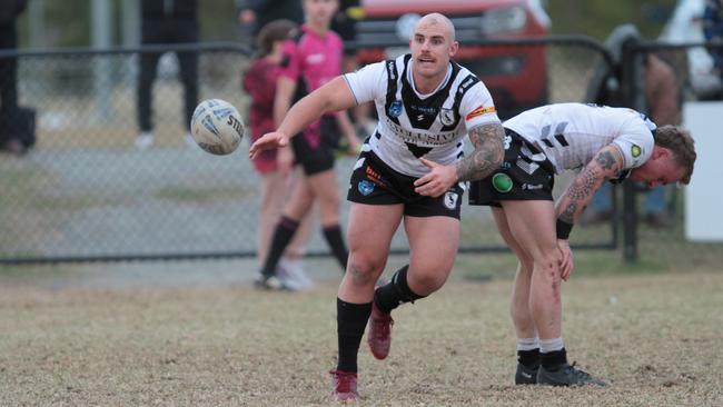 Picton’s Jarrod Brackenhofer helped guide the Magpies to victory. Picture Steve Montgomery