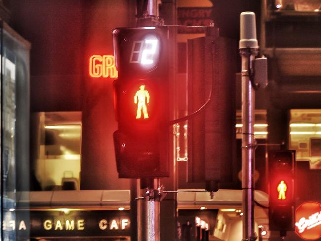 Red Light Countdown lights on the corner of Collins and Spencer St, Melbourne. Picture: Tony Gough