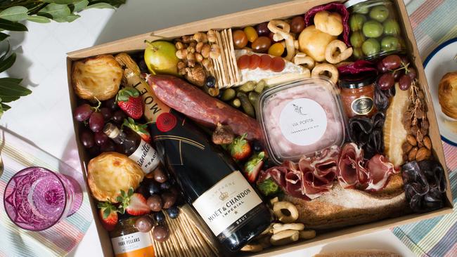 Melbourne Cup carnival racing hampersCo-Lab PantryPremium spring racing hamper