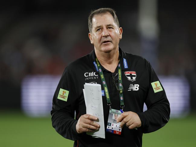 NCA. MELBOURNE, AUSTRALIA. May 2nd, 2025 . AFL .  Round 8.  St Kilda vs Fremantle at Marvel Stadium.   Ross Lyon, Senior Coach of the Saints at 3 qtr time    . Picture: Michael Klein