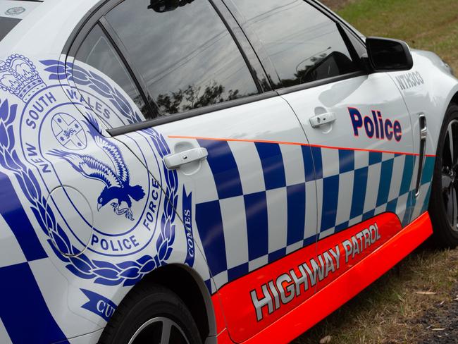 Police roadside breath testingnsw police car08 JAN 2019