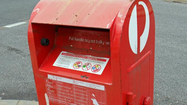 Ballina Shire Council has voted to make changes to parking in Lennox Head's main street to help posties with deliveries.