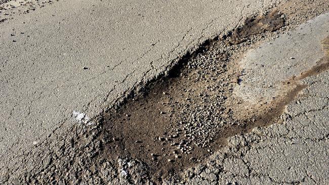 Melbourne Potholes: Quality Drive, Dandenong South. Pothole.