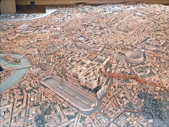 Ancient Rome model Plastico di Roma Imperiale took 38yrs to create ...