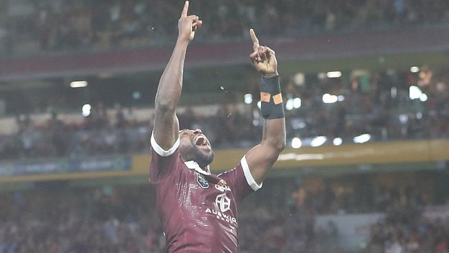 Edrick Lee scores for Queensland. Pic Peter Wallis