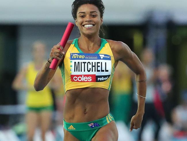 Morgan Mitchell winning the mixed 2x300m relay during the 2017 Nitro Athletics Series.