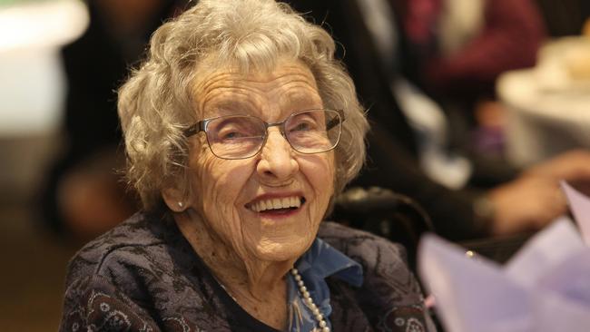 Carrington’s Winifred Evans remembers when there was no Sydney Harbour Bridge, was celebrated at the Meals on Wheels centenarian luncheon on Monday.