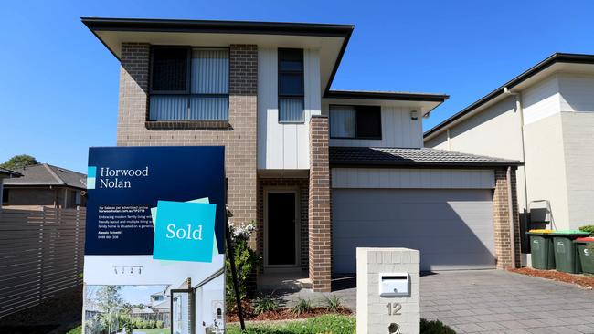 Investors have been missing from the residential property turnaround. Picture: NCA NewsWire / Damian Shaw