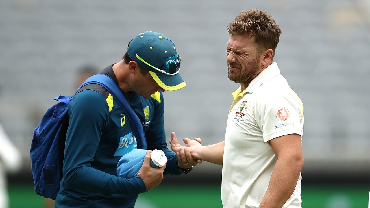 Aaron Finch has injured his finger. Photo: Ryan Pierse/Getty Images.