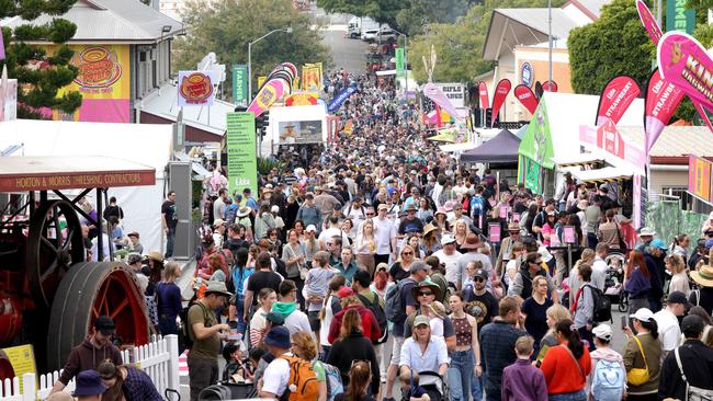 The crowd, at the EKKA, the Brisbane Exhibition at the RNA, Bowen Hills, Saturday 10th August – Photo Steve Pohlner