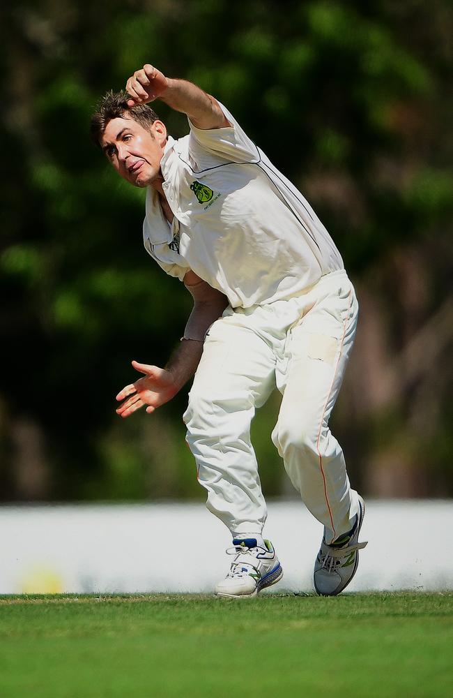 Pint speed bowler Ben Reichstein mid delivery. Picture: Justin Kennedy