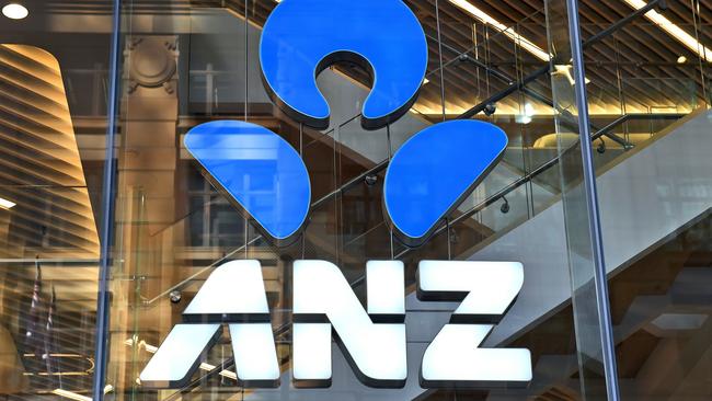 (FILES) A file photo taken on May 3, 2016, shows an ANZ sign adorning a branch of the bank in Sydney. ANZ Bank said on December 12, 2017, it has offloaded its life insurance arm to Zurich for Aus$2.85 billion (US$2.14 billion), making the Swiss giant the country's largest retail life insurer by premiums. / AFP PHOTO / WILLIAM WEST