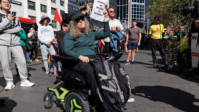 Jane Scott, 54, (in wheelchair) is looking for an accessible rental with her husband. Picture: NCA NewsWire / David Swift