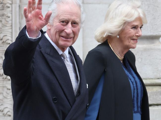 LONDON, ENGLAND - JANUARY 29: King Charles III waves as he departs with Queen Camilla after receiving treatment for an enlarged prostate at The London Clinic on January 29, 2024 in London, England. The King has been receiving treatment for an enlarged prostate, spending three nights at the London Clinic and visited daily by his wife Queen Camilla. (Photo by Chris Jackson/Getty Images)