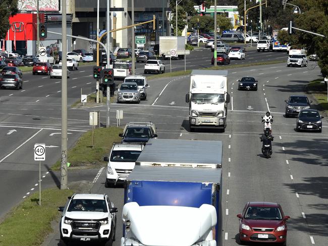 MELBOURNE, AUSTRALIA - NewsWire Photos AUGUST 02, 2024: Generic images in Metropolitan Melbourne. Traffic on Nepean Highway at Gardenvale. Picture: NewsWire / Andrew Henshaw