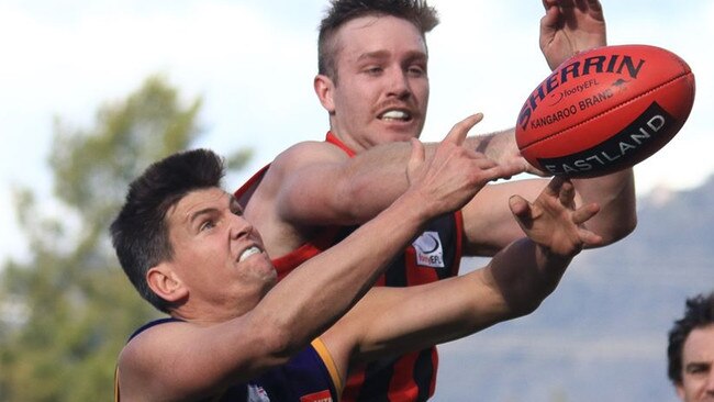 Vermont and Blackburn clash in the 2019 Premier decider. Picture: Davis Harrigan