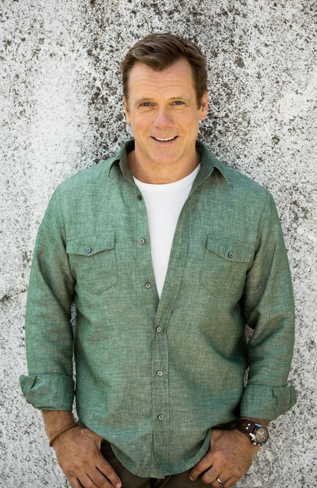 Erik Thomson is a popular pick for Best Actor.