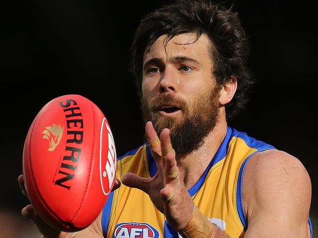 PERTH, AUSTRALIA - JULY 22: Josh Kennedy of the Eagles marks the ball during the round 18 AFL match between the West Coast Eagles and the Western Bulldogs at Optus Stadium on July 22, 2018 in Perth, Australia.  (Photo by Paul Kane/Getty Images)