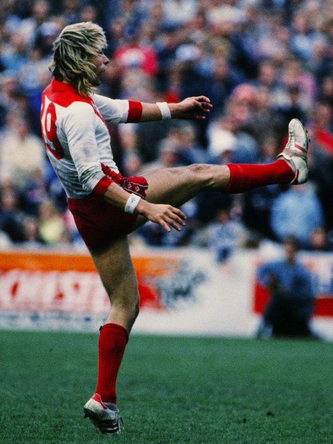 Capper takes a shot at the goal for the Swans against the Melbourne Demons. Picture: News Corp