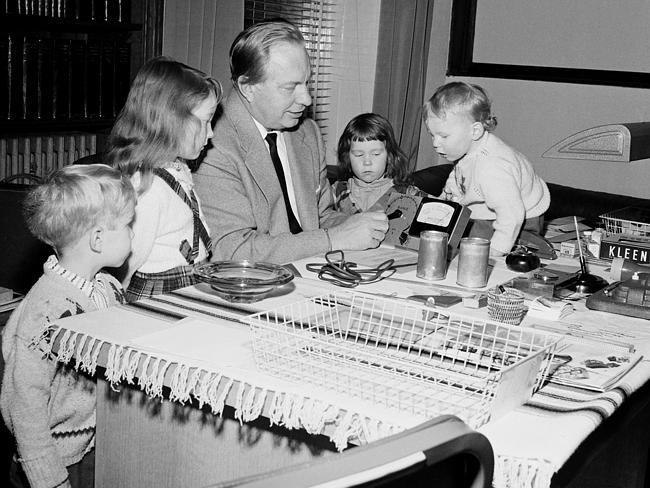 Hubbard with his children (left to right) Quentin, Diana, Suzette and Arthur. They are testing his Electrometer which he claims can gauge the reactions of plants to stimuli. (Photo by Chris Ware/Keystone Features/Getty Images)