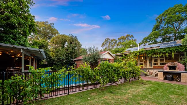 Entertain in style in this eastern suburbs stunner.