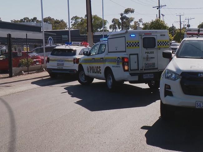 19 people brawl on Adelaide bus. picture 9 News,