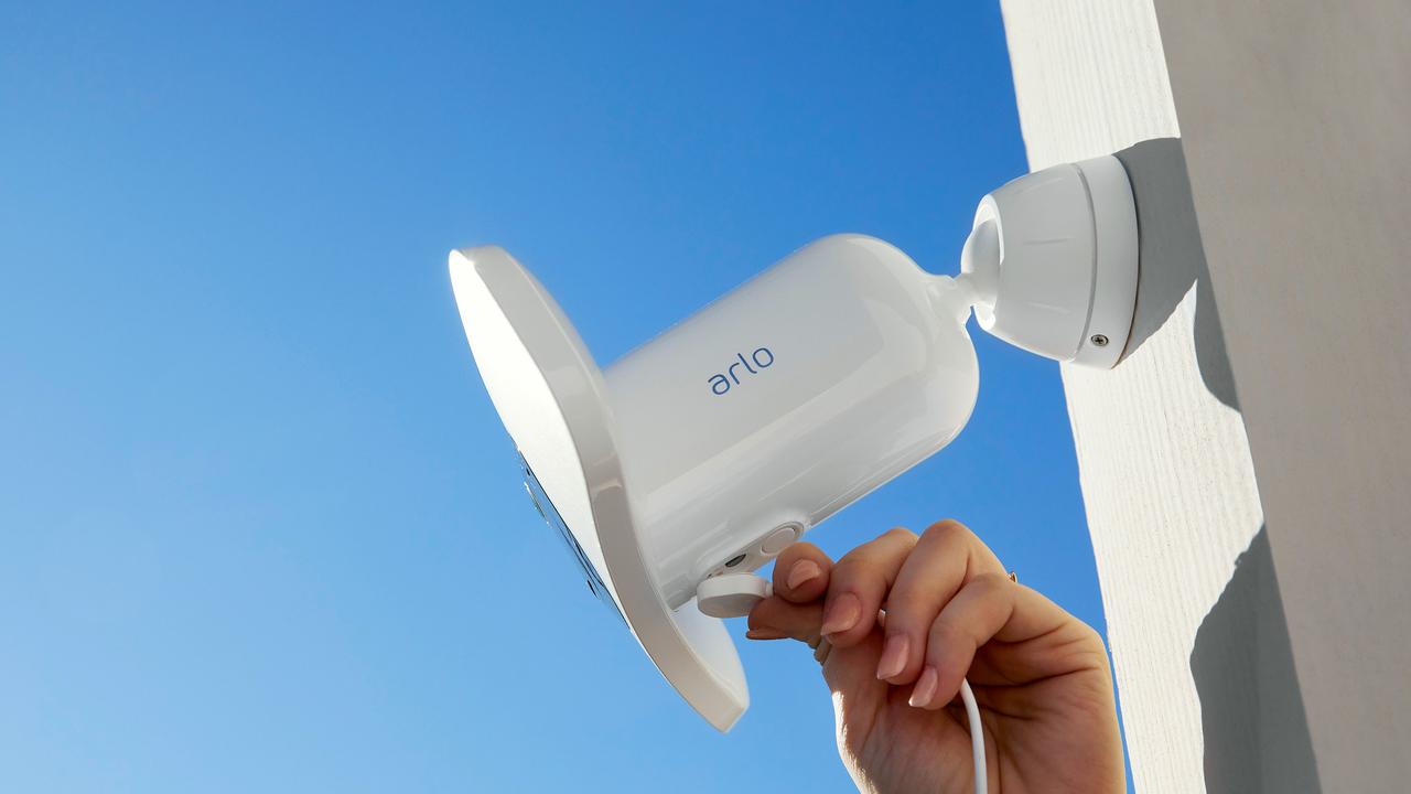 Arlo pro 3 floodlight sales
