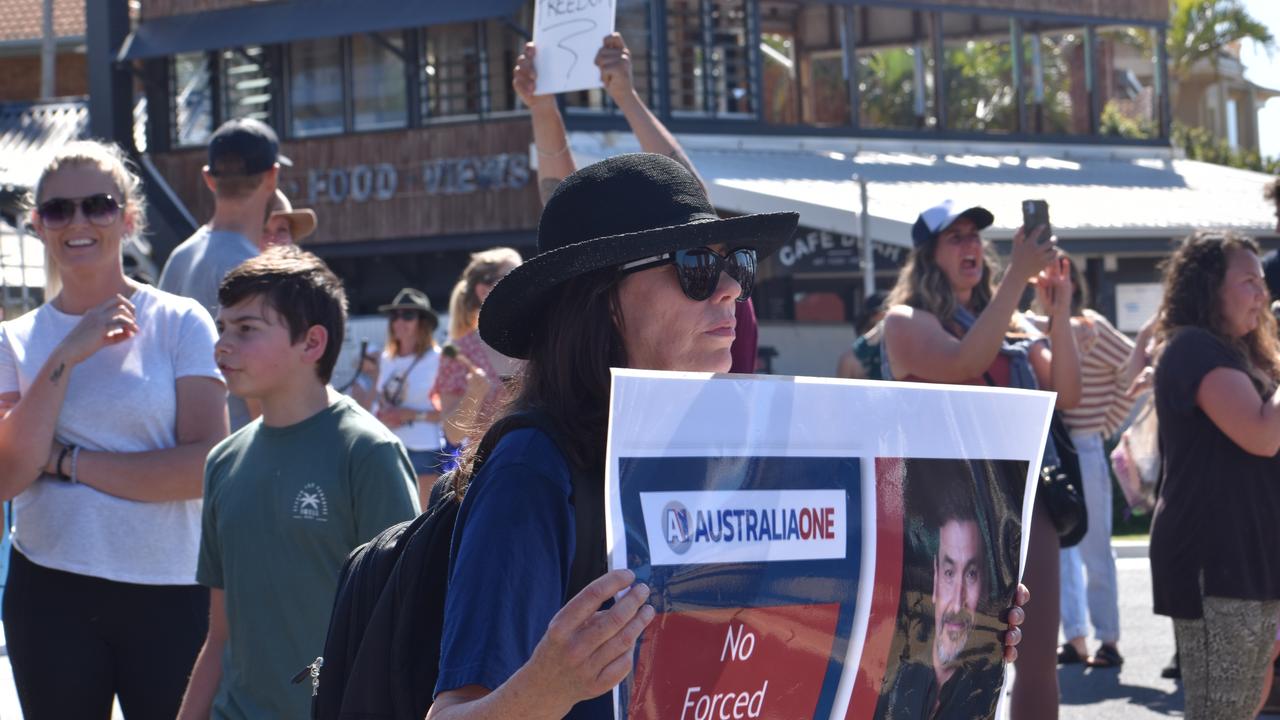 Protesters at the New South Wales Queensland border protesting the covid vaccine, the border rules and the New South Wales lockdown on August 22, 2021. Photo: Liana Walker