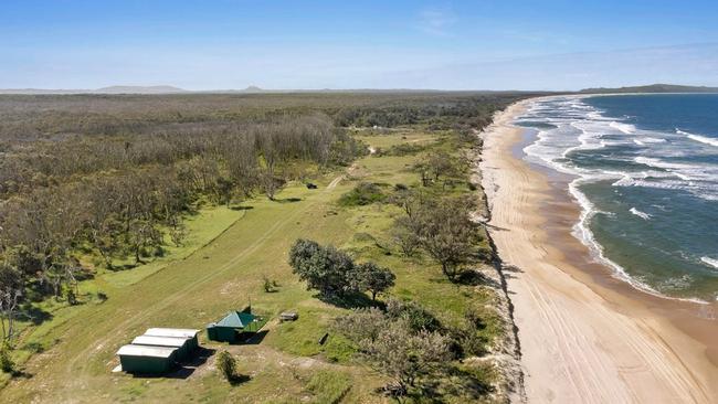 Designer Heidi Middleton and Michael Malouf, who own half of the land at 337 Teewah Beach Rd, Noosa North Shore, have forced the Cameron family to sell their share at a public auction after a ruling from the Brisbane Supreme Court.