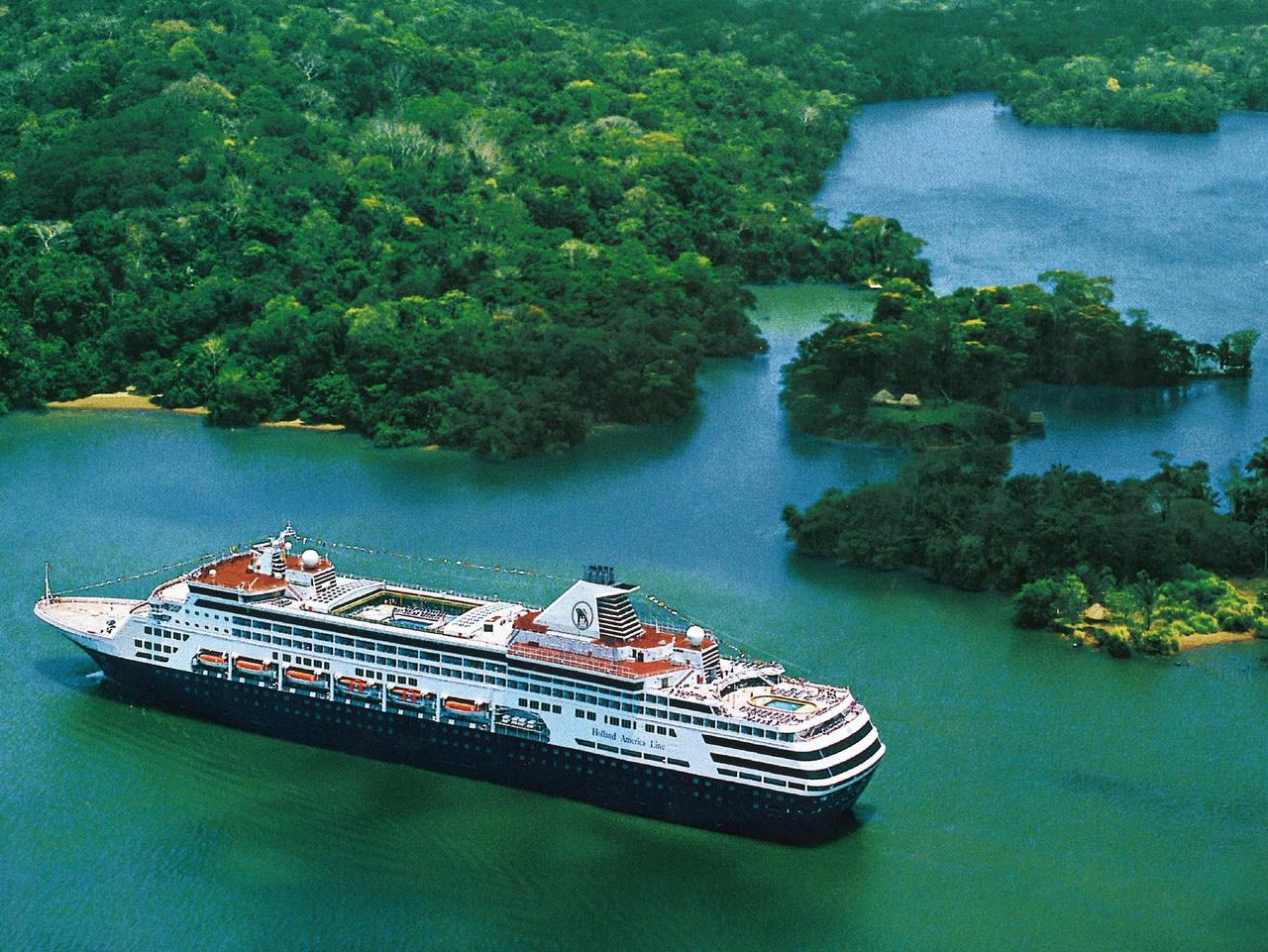 cruise through panama canal costa rica