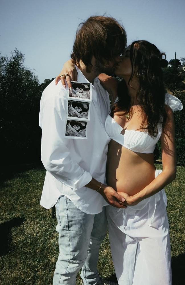 5SOS guitarist Michael Clifford and wife Crystal Leigh are expecting their first child | NT News