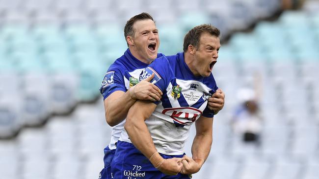 Josh Morris and Brett Morris during their time together at Canterbury-Bankstown. (AAP Image/Dan Himbrechts) 