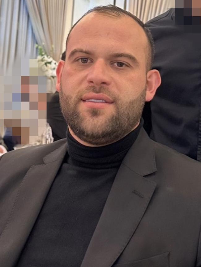 NSW Police have issued an arrest warrant for crime kingpin Rafat Alameddine.