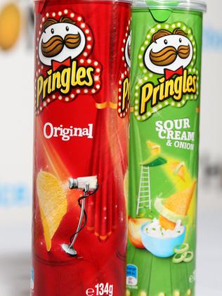 New Pringles flavour taste test: Smokey Spanish Style Paprika and ...