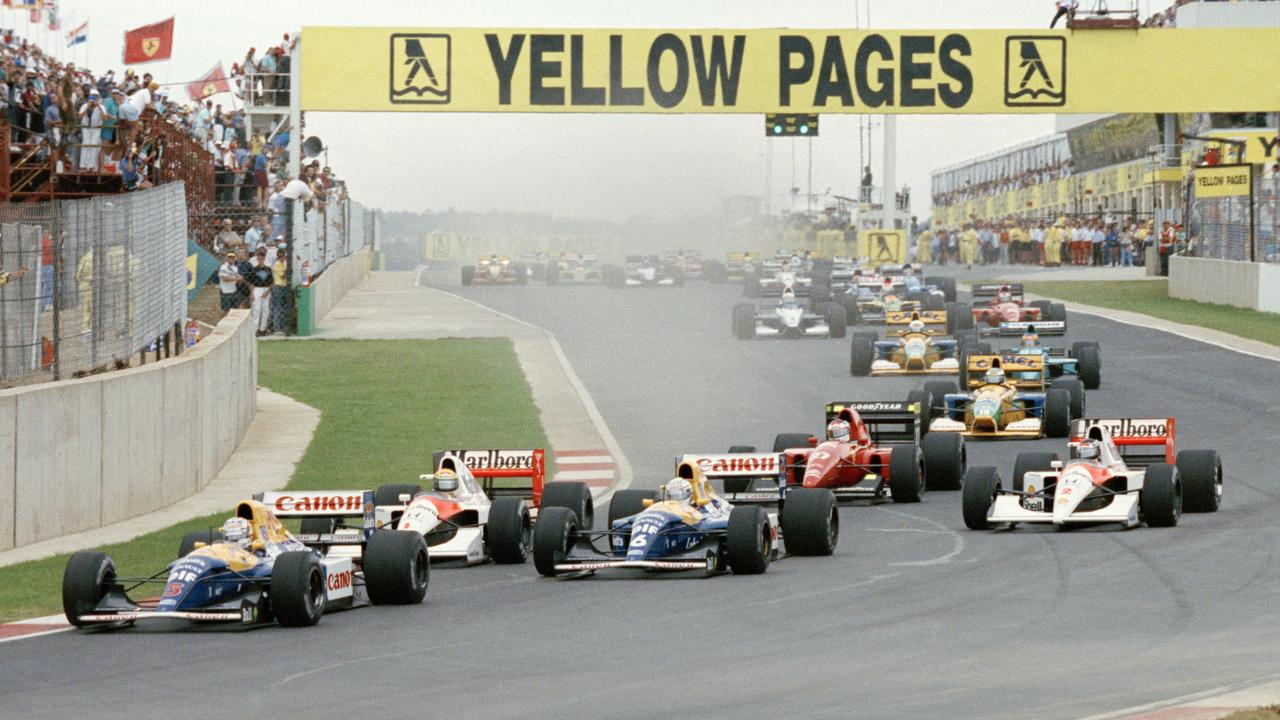 Nigel Mansell leads the field at the penultimate South African Grand Prix on 1st March 1992 at the Kyalami Grand Prix Circuit.