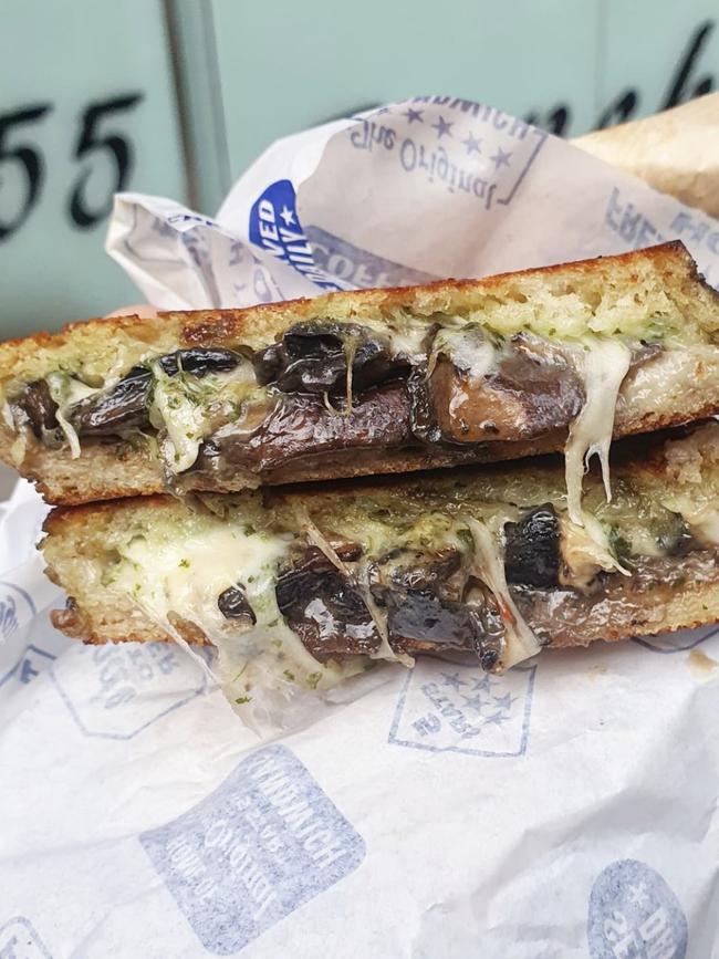 Nico's mushroom black truffle melt