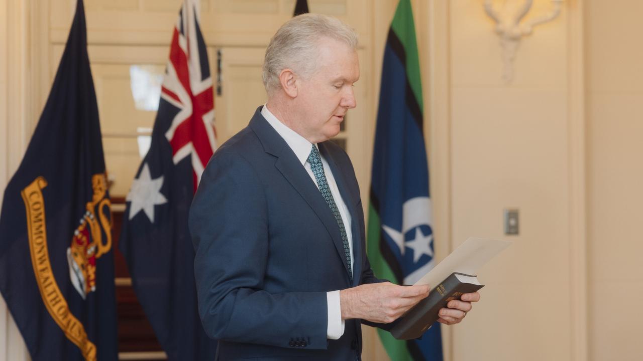 Tony Burke is sworn into his new position. Picture: NewsWire / David Beach