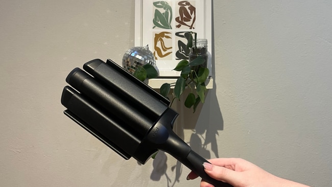 It’s also worth mentioning that the styler turns itself off if it isn’t used for an hour, so I didn’t stress when I rushed to my dinner reservation without my usual triple check of the power outlet.