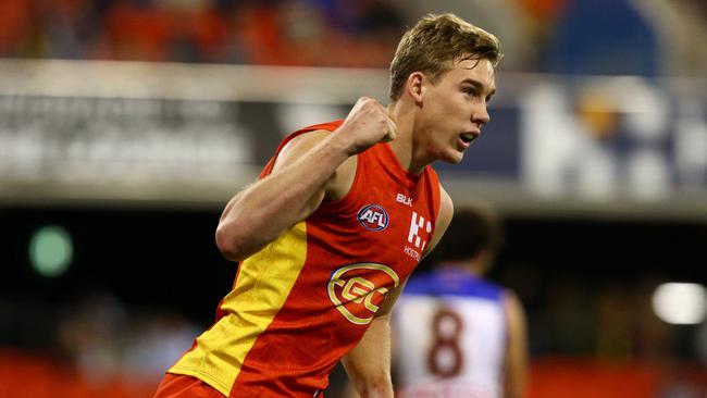 Tom Lynch kicks a goal. Picture: Adam Head