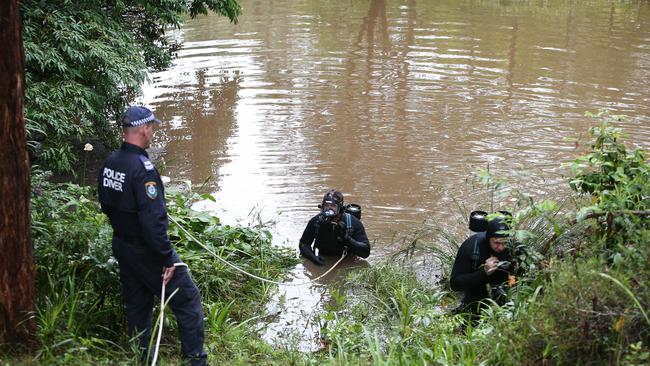 Police divers search a dam less than 500 metres from the dig site as Strike Force Rosann detectives continue the search near Kendall for William Tyrrell's remains. Picture: NCA NewsWire / Peter Lorimer.