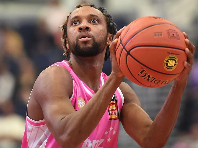 GOLD COAST, AUSTRALIA - SEPTEMBER 17: Parker Jackson-Cartwright of the Breakers shoots during the 2023 NBL Blitz match between Adelaide 36ers and New Zealand Breakers at Gold Coast Convention and Exhibition Centre on September 17, 2023 in Gold Coast, Australia. (Photo by Matt Roberts/Getty Images for NBL)