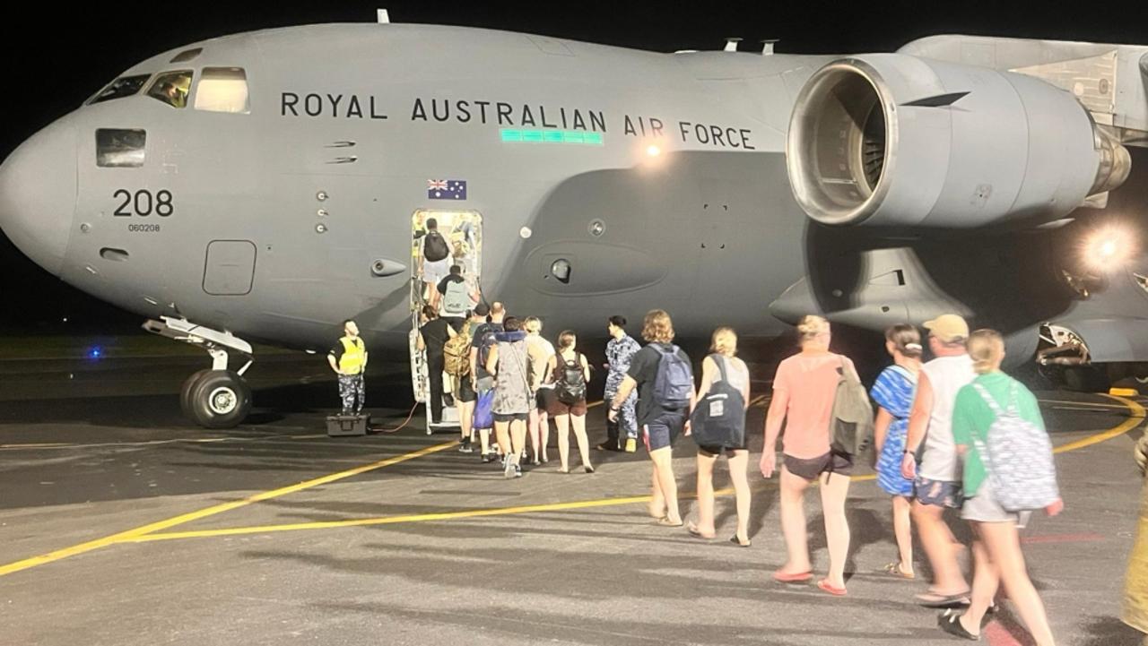 Repatriation flights bring Australians home after Vanuatu earthquake ...