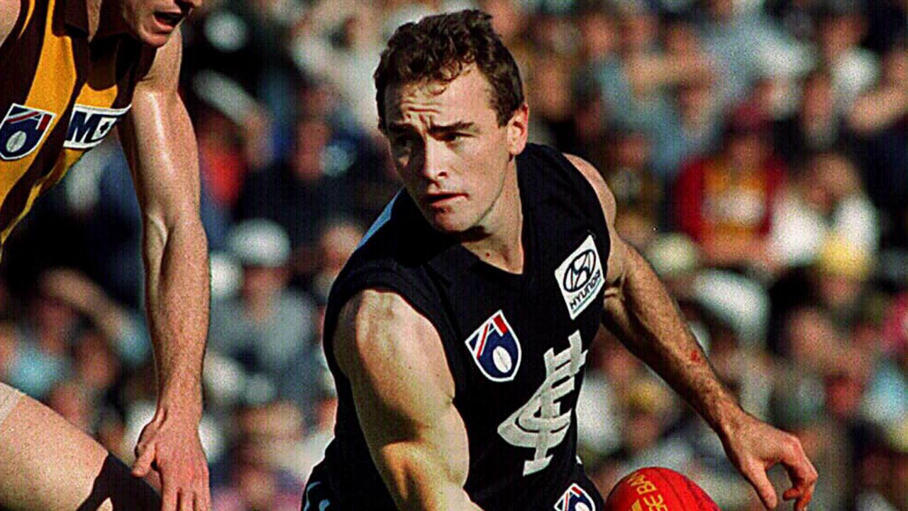 AFL football - Carlton vs Hawthorn match. Footballer Barry Mitchell 4 Jun 1995.  a/ct  /Football/AFL