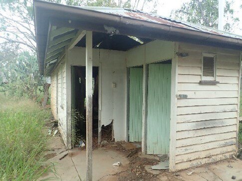 Dwelling on Fletchers Creek Road, Mount Morgan.