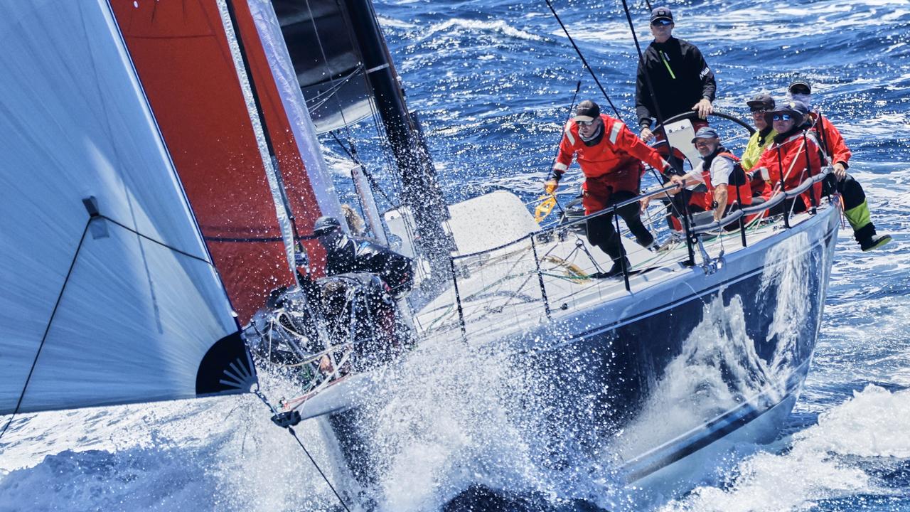 Big name first retiree of Sydney to Hobart yacht race