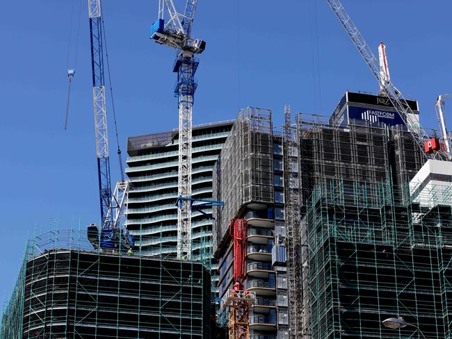 There’s a record number of cranes currently employed in Sydney. Picture: NCA NewsWire / Damian Shaw