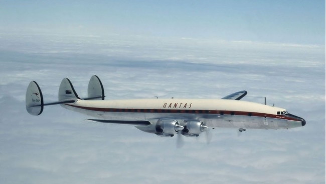 The arrival of the first Qantas L1049 Super Constellations in 1954 enabled Qantas to offer around-the-world flights in 1958 and introduced tourist class travel.